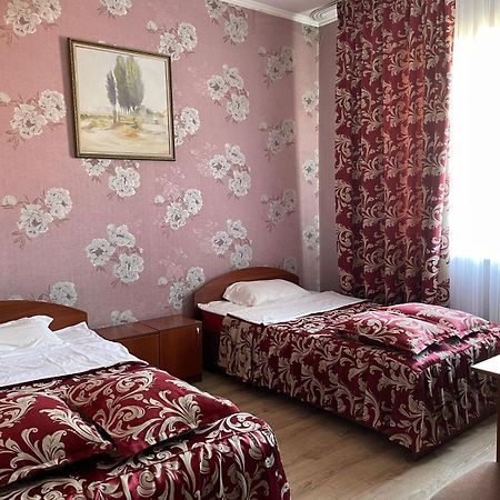 Гостиничный Комплекс Жеты Казына Zharkent Esterno foto