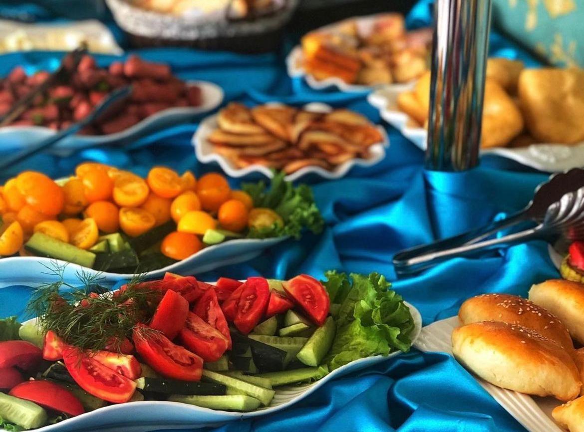 Гостиничный Комплекс Жеты Казына Zharkent Esterno foto