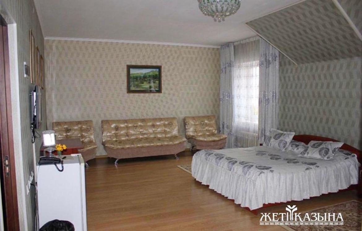 Гостиничный Комплекс Жеты Казына Zharkent Esterno foto